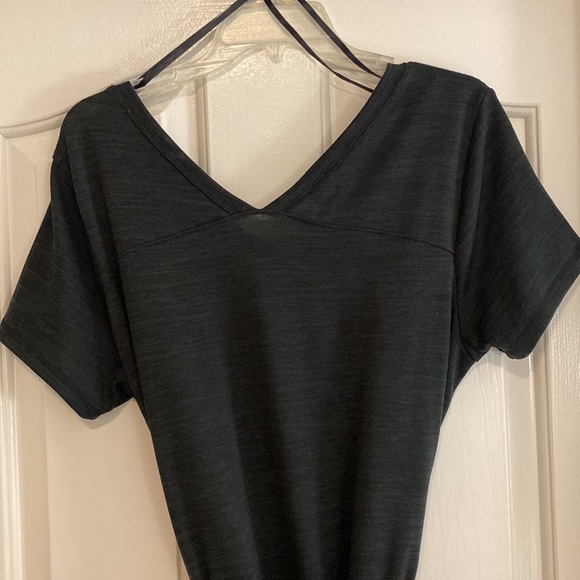 Black jumpsuit. Elastic waist, side pockets, V neck in front/ back, S/S, bow tie - Picture 8 of 10